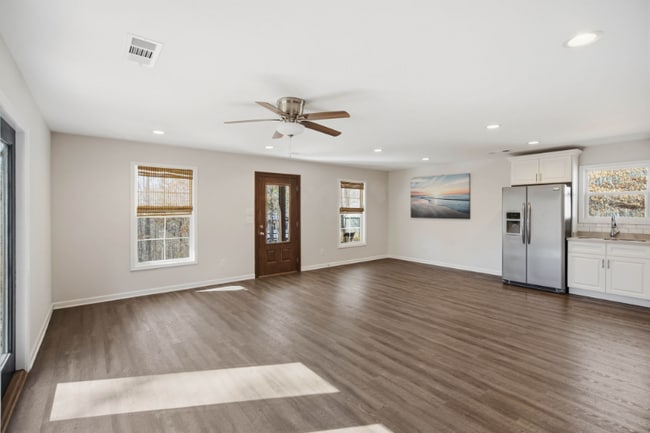 Photo - 7621 Maple Pl