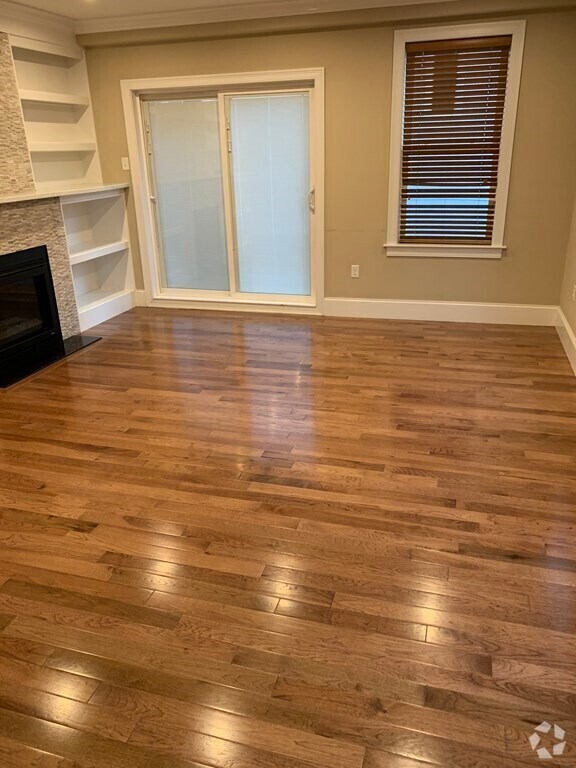 Building Photo - 7 Wendell Plz Unit #3 Rental