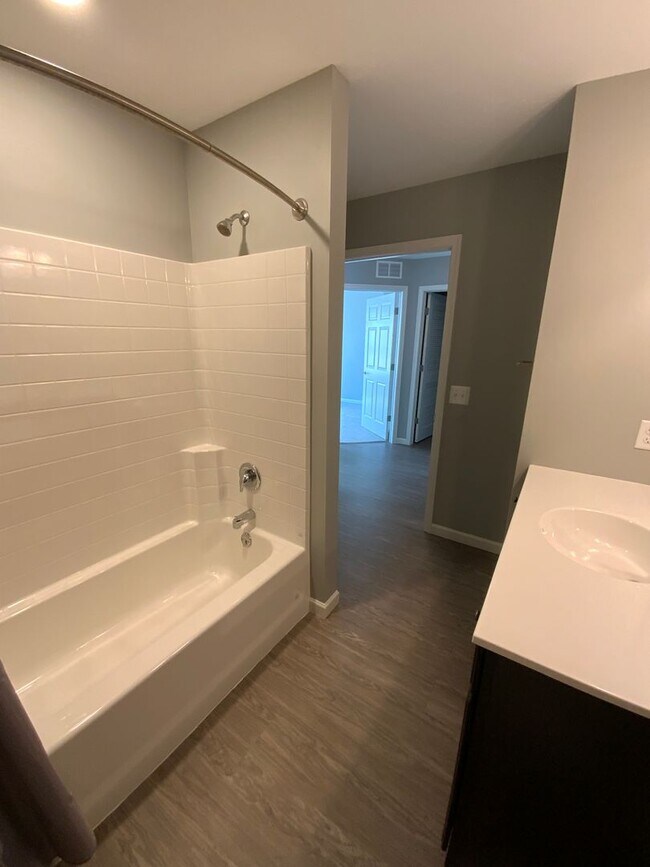 Photo - 200 Larkspur Ln Unidad 200 LARKSPUR LANE #104