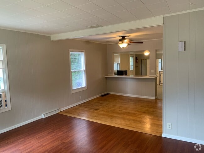 Building Photo - 1308 Laurel Ave Rental