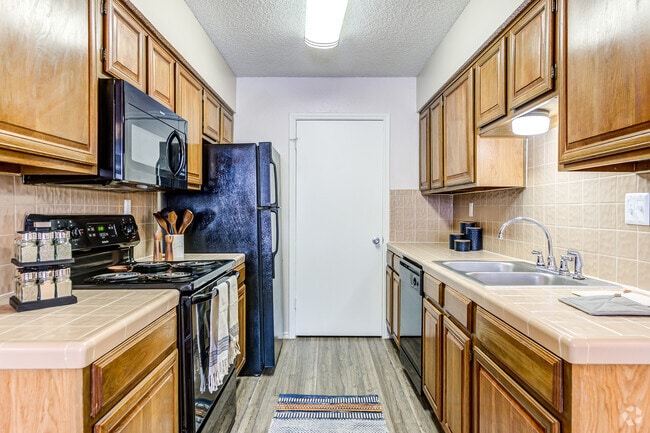 Building Photo - ReNew Holiday Hill® Rental
