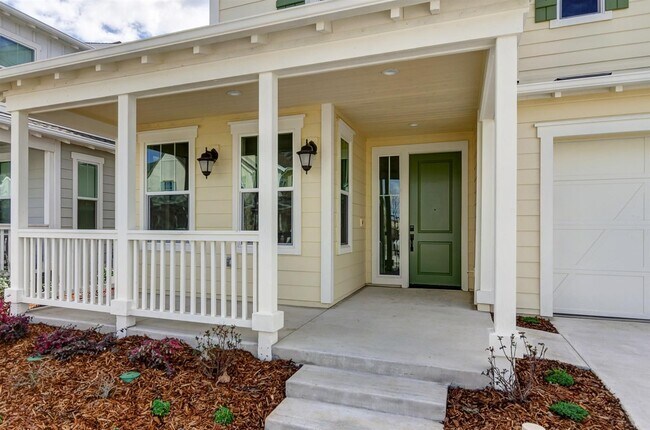 Photo - 906 Woodbury Ln