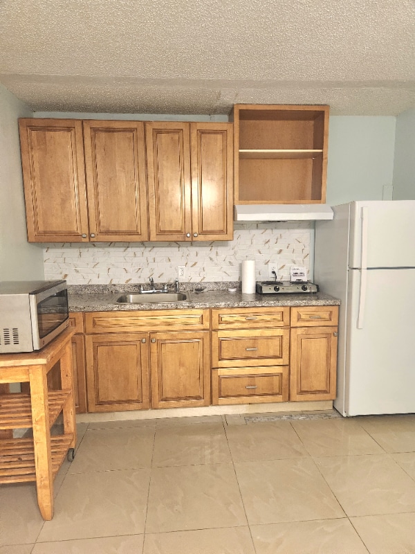 Photo - 111 Hermosillo Dr