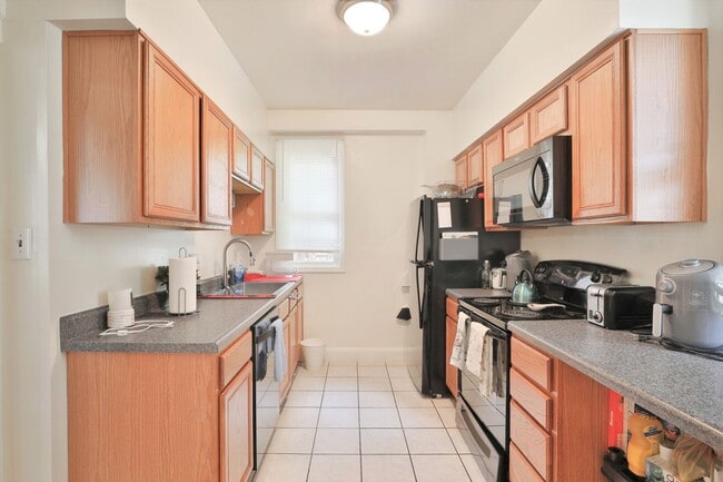 Photo - 252-2525 E 18th Ave