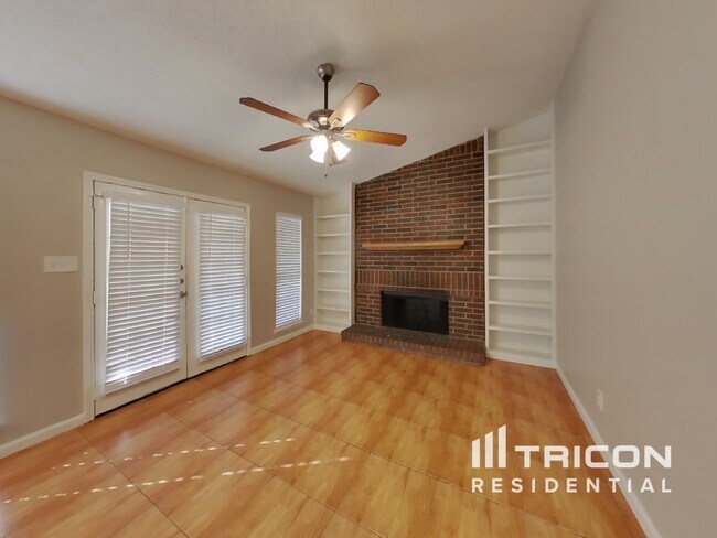 Photo - 1410 Rockdale Dr