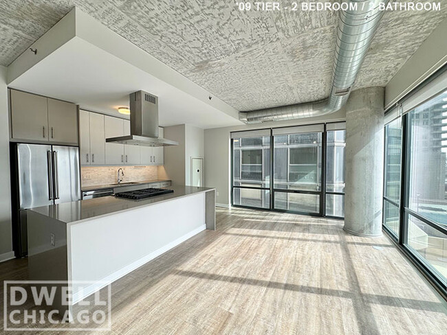 Building Photo - 441 E Ohio St Unit 2 Rental