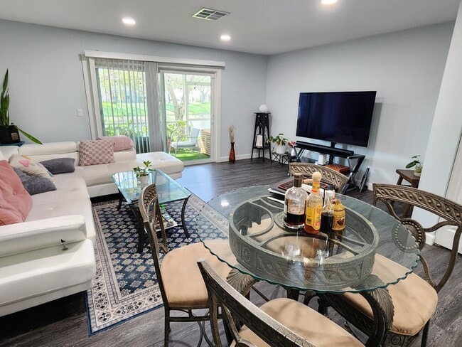 Photo - 250 Timberwalk Trail