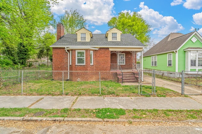 Photo - 1609 Dunbar St