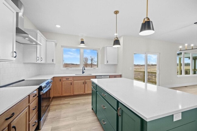 Photo - 4 Bedroom Townhome Available February 1st!