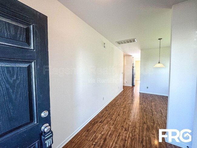 Photo - 1021 Jade Ln