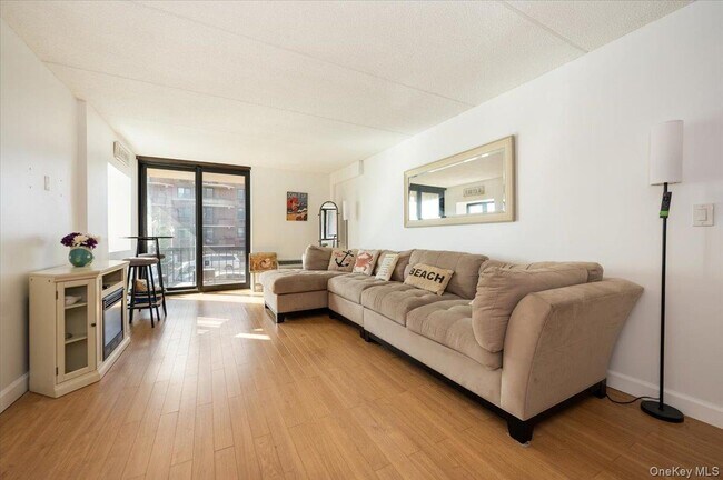 730 W Broadway Unit 2J