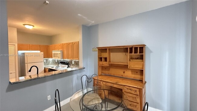 Photo - 1692 SE 29th Ct Unit 106