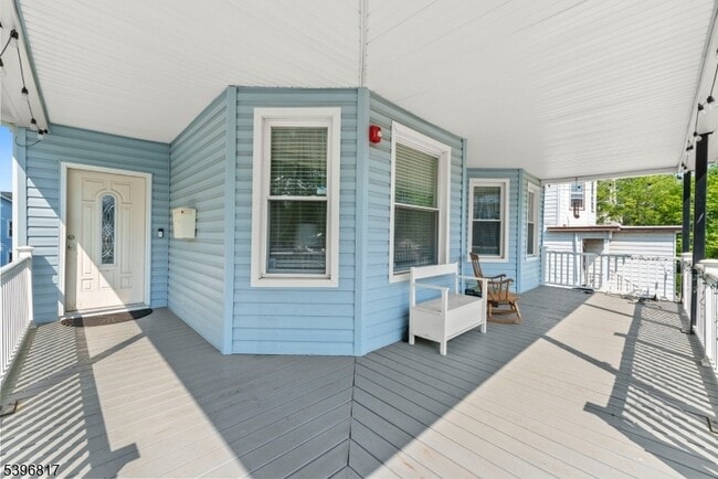 Building Photo - 76 Lafayette Ave Unit 3