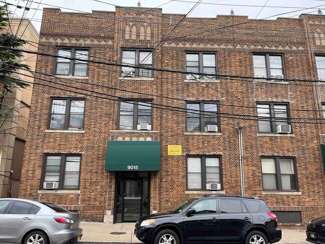 Building Photo - 9015 Bergenwood Ave Unit 4 Rental