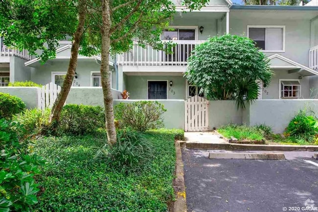 Building Photo - 4411 SW 34th St Unit 703 Rental