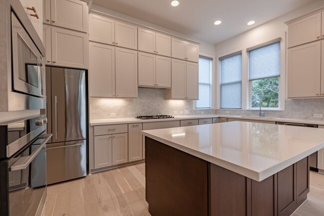 Photo - Modern Comfort Meets South Austin Charm!