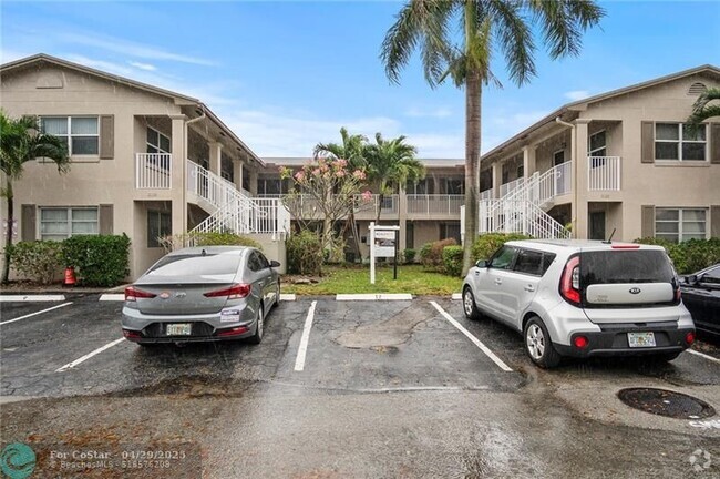 Building Photo - 2130 NE 42nd Ct Unit 8 Rental