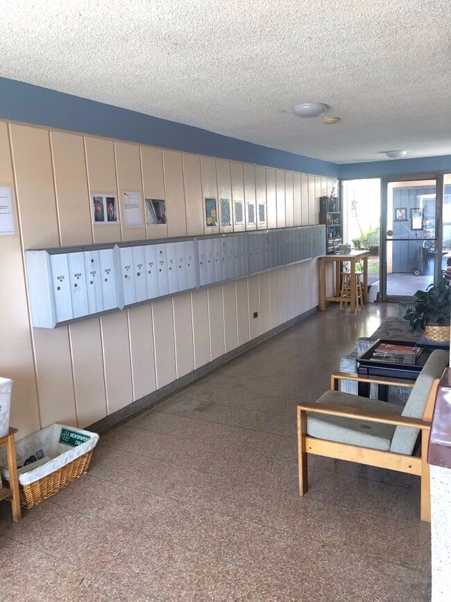 Photo - Salt Lake - 2 Bed / 1.5 Bath/ 1 parking Apt