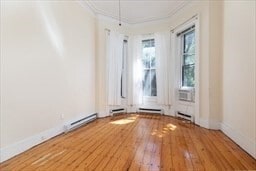 Building Photo - 73 Chandler St Unit 3