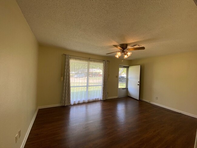 Photo - Updated 3 bedroom Bossier City, LA home for lease
