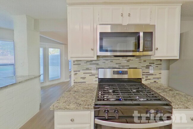 Photo - 2116 Stein Way