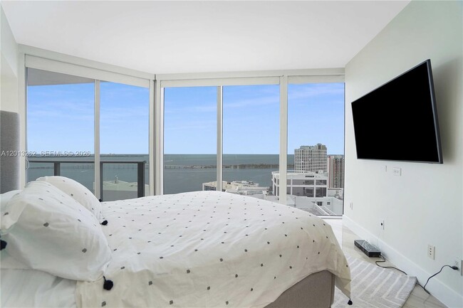 Photo - 1300 Brickell Bay Dr Unit 3402