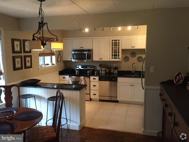 Building Photo - 411 Conestoga Rd Unit 29 Rental