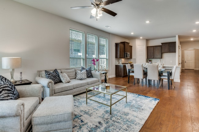 Photo - 1608 Grace Dr