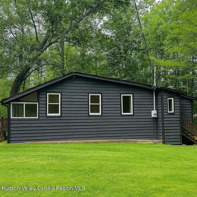 Photo - 18 Country Club Ln