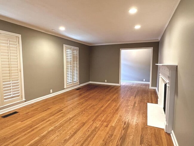 Photo - 2530 Mirror Lake Dr