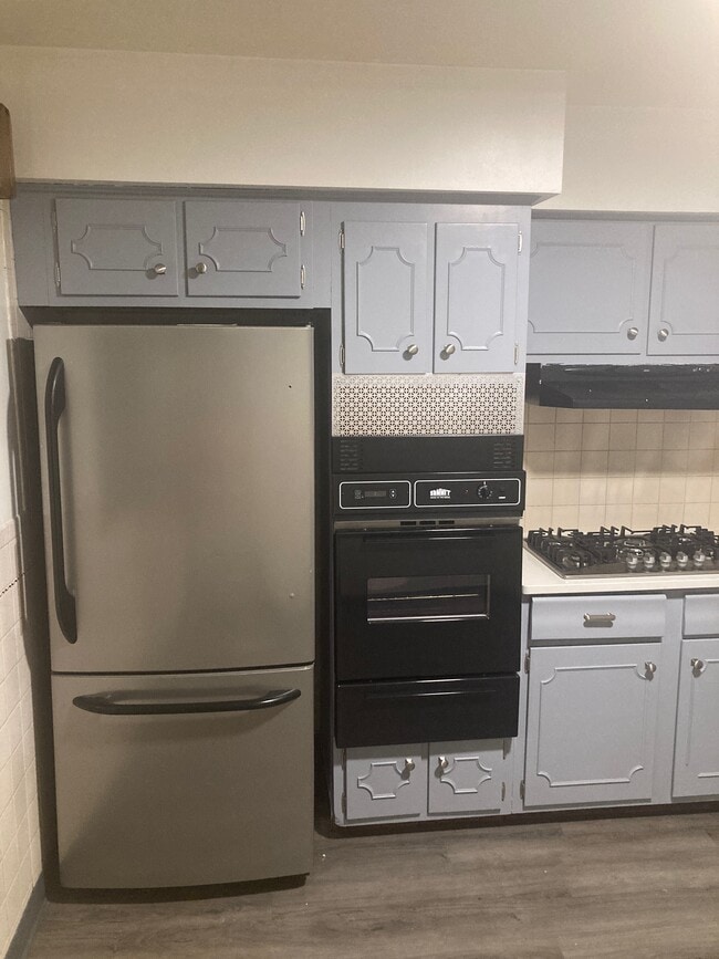 165 Colvin Ave Unit Lower