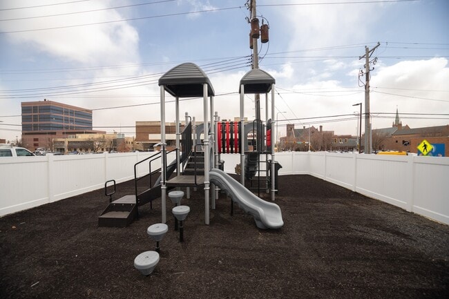 Photo - Irving Center Apartments