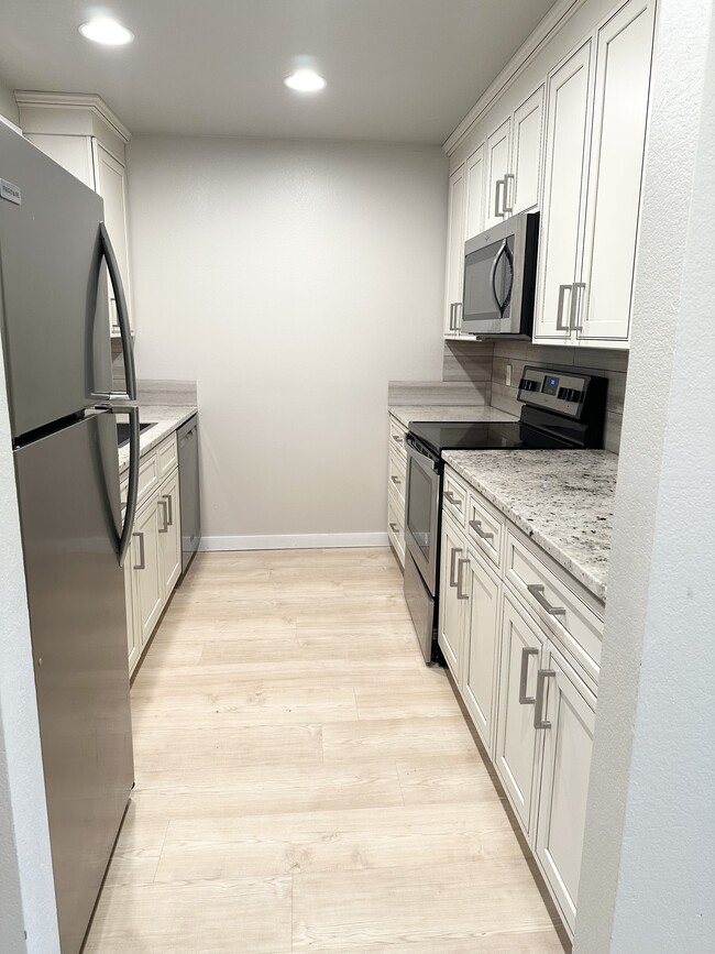 Photo - 12713 NE 83rd Ct