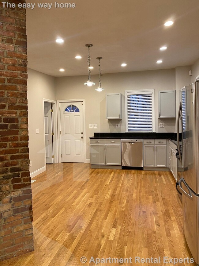 Photo - 13 Brighton St Unit #1