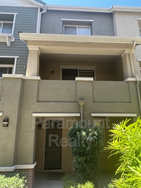 Photo - 2554 Baton Rouge Dr Townhome
