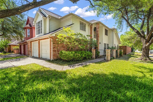 Photo - 11831 Meadowchase Dr