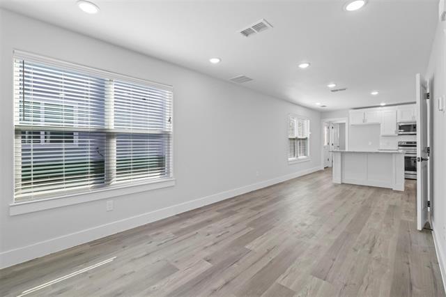 Photo - 224 W Bond St