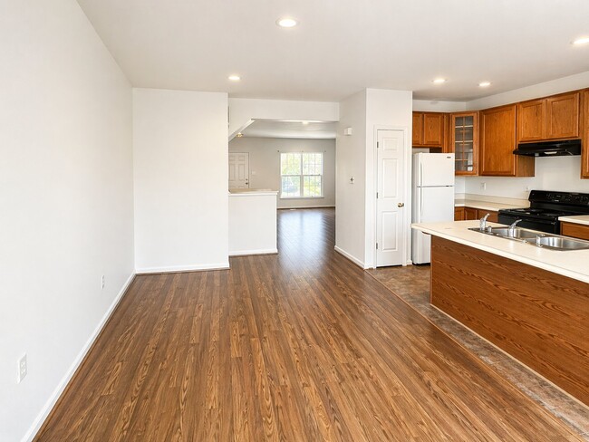 Photo - 6726 Emmanuel Ct