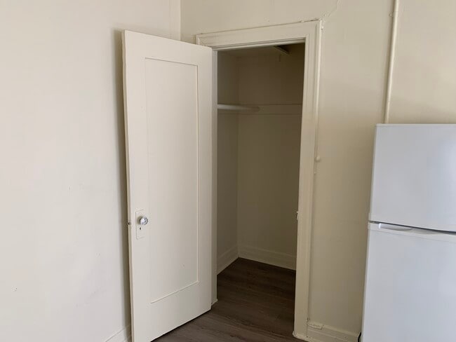 Photo - 238 S Kenmore Ave Unit S Kenmore