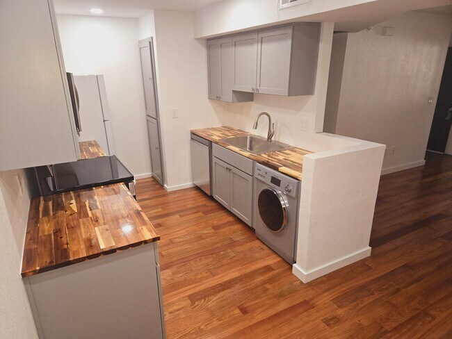1385 W University Ave Unit 3-124