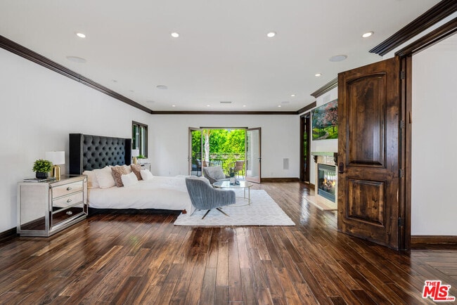 Photo - 5027 Odessa Ave