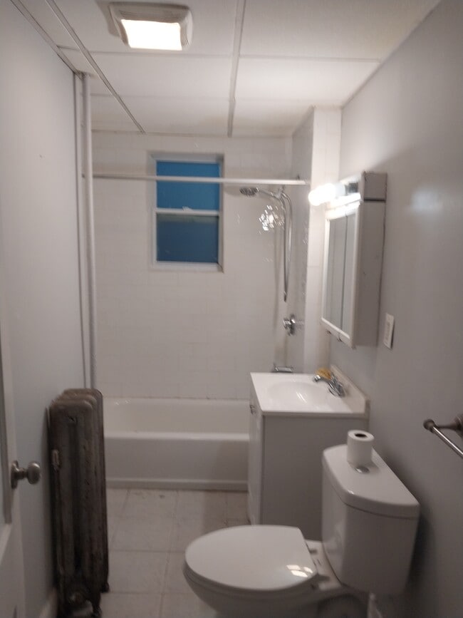 Photo - 3 Mace Pl Unit 2