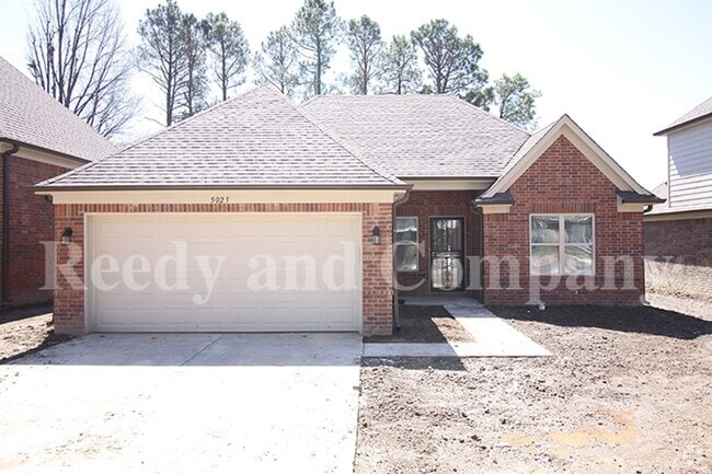 Building Photo - 5023 Acorn Dr Rental