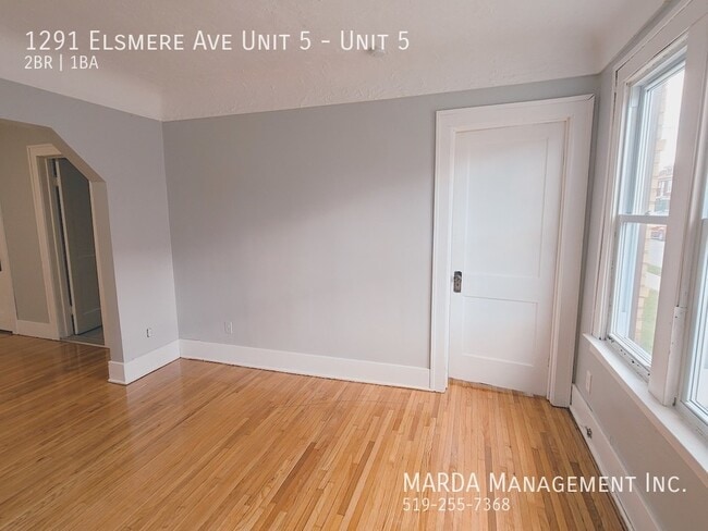 Photo - CHARMING 2 BED/1 BATH IN WALKERVILLE + HYDRO Unité 5