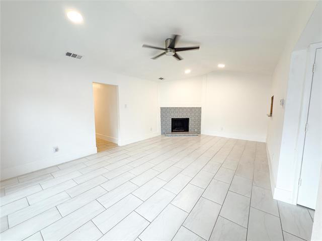 Photo - 7528 Thistle Ln