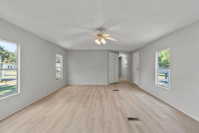 Photo - Completely Updated 3BR/2BA Trailer in Musc...