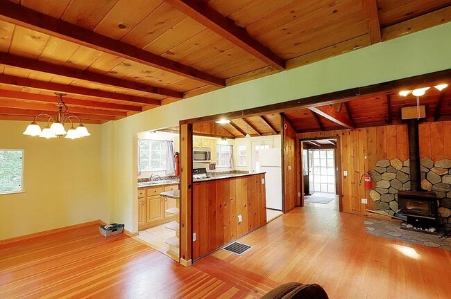 Photo - Cozy Mountain Hideaway