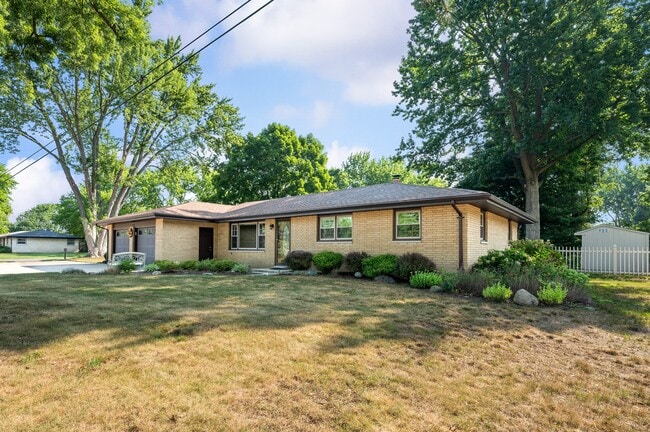 Photo - 1686 N Teakwood Dr