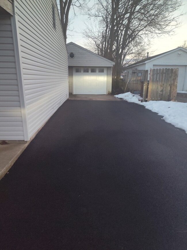 Photo - 14 Redbank Dr