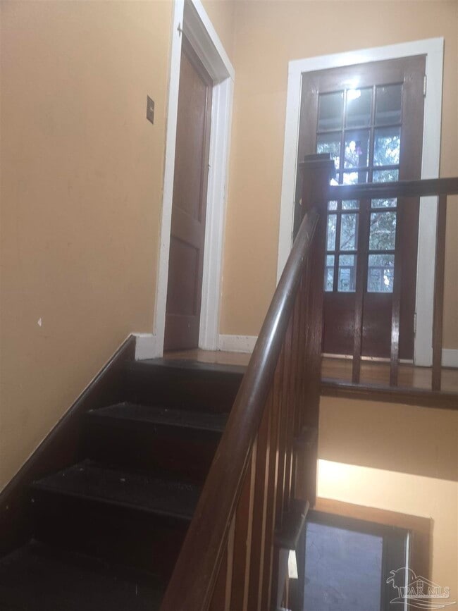 Photo - 515 N Barcelona St